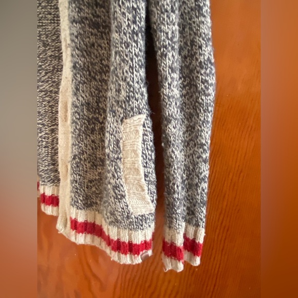 ROOTS Cabin Sock Sweater. - Picture 5 of 6